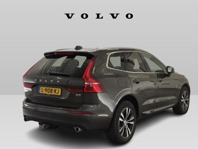 Volvo XC60 2.0 B5 Momentum Exclusive | Adaptieve Cruise Control | Panoramadak | Trekhaak | Harman Kardon Audio | 360º Parkeercamera | Head-Up Display | Lederen Comfort Stoelen | Stoel-/Stuurverwarming | Standkachel |