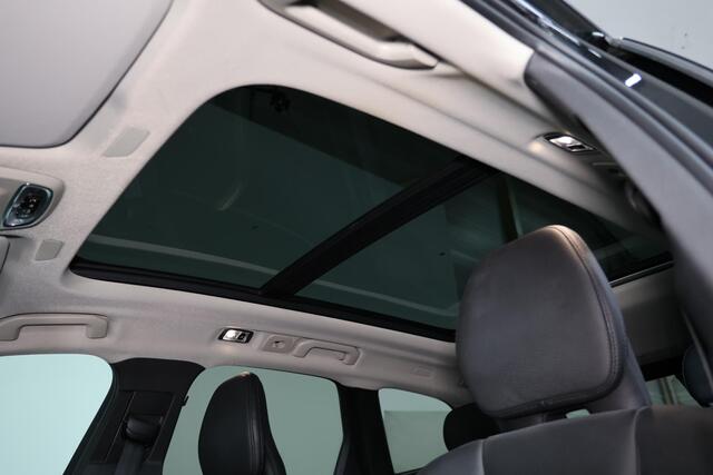 Volvo XC60 Recharge T6 AWD Inscription - Head-up display - 360º camera - 22' LMV - Harman Kardon - IntelliSafe Assist & Surround - Elektr. verstelbare voorstoelen met geheugen - Parkeerverwarming - Leder - Verwarmbaar stuurwiel - Stoelverwarming voor & achter - Full