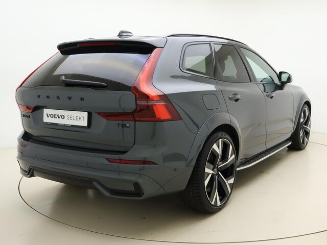 Volvo XC60 T8 455pk AWD Ultra Dark / Facelift / Bowers & Wilkins Audio / Luchtvering / 22'' / Running Boards / El. Trekhaak / Alarm 3 / Forest Lake / Black Pack /