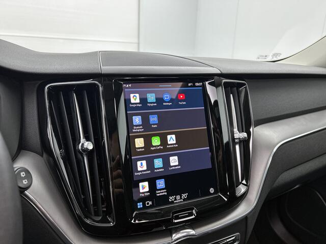 Volvo XC60 2.0 T6 Plug-in hybrid AWD Core Bright Pano, Carplay