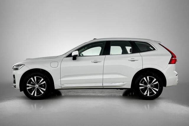 Volvo XC60 2.0 T6 Plug-in hybrid AWD Core Bright Pano, Carplay