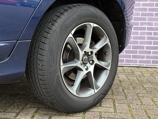 Volvo XC60 2.0 T5 FWD Ocean Race | Trekhaak | Panorama schuifdak | Leder | Memory | Harman/Kardon | Bi-Xenon | Verwarmde voorstoelen | verwarmde voorruit | elektrische achterklep | achteruit rij camera |