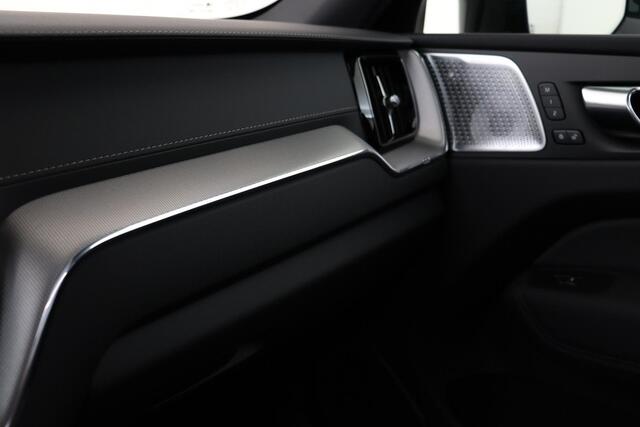 Volvo XC60 II T6 PLUG-IN HYBRID AWD ULTRA BLACK EDITION -PANO.DAK|BOWERS&WILKINS|LUCHTVERING|TREKHAAK|360°CAM|PRIVACY.GLAS|21" *NW.PRIJS ¤83,119,-*