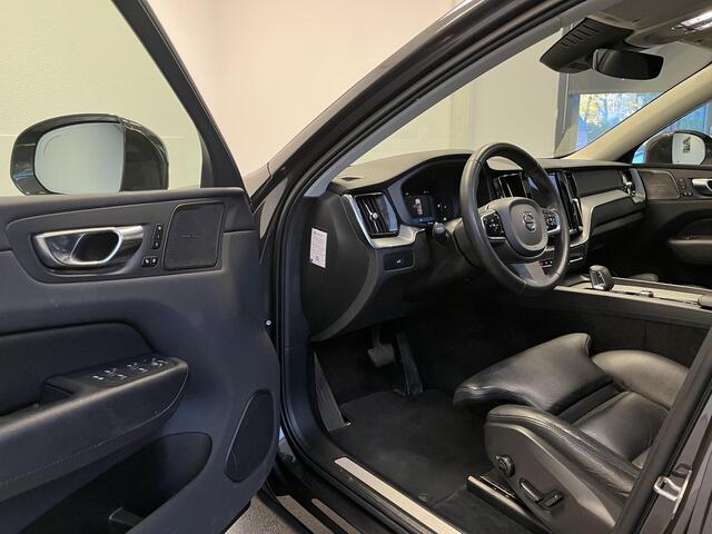 Volvo XC60 B4 Ultimate Bright | TREKHAAK | 360º CAMERA | PANO | HEAD-UP |