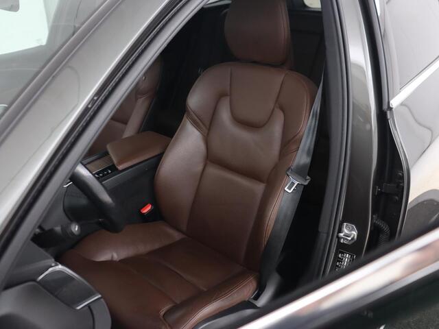 Volvo XC60 2.0 Recharge T6 AWD Inscription | Panoramadak | Trekhaak | Leder | Stoel & stuurverwarming | Adaptive cruise | Camera | Harman/Kardon | Navigatie | Memory | 20'' | Carplay | PHEV | Plug In