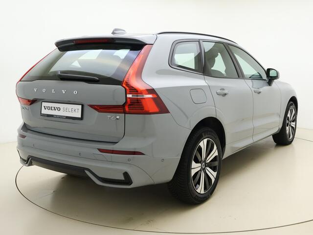 Volvo XC60 T6 350pk AWD Plus Dark / 360 Camera / El. Trekhaak / El. Stoelen / Adapt. Cruise / BLIS / 19'' + All Season / Stoel + Stuurw. Verwarming / Achterb. Verwarming /