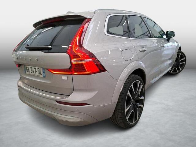 Volvo XC60 2.0 T6 Plug-in hybrid AWD Ultimate Bright | Trekhaak | Adaptive cruise control | Head-up display | Harman/Kardon audio | Dode hoek detectie BLIS | Stoelverwarming voor + achter | Stuurverwarming | Elektrische stoelverstelling |