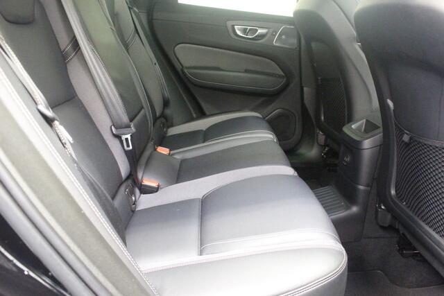 Volvo XC60 T6 Plug-in hybrid AWD R-Design | Rijklaarprijs | Trekhaak | Bowers Wilkins | Long Range |