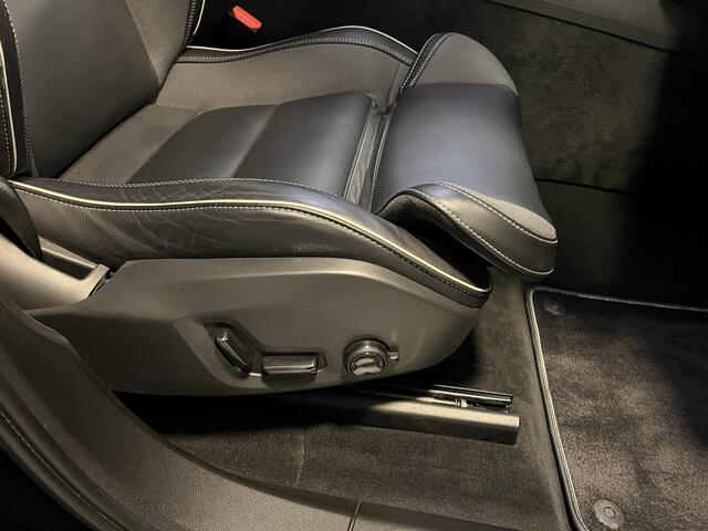 Volvo XC60 Recharge T6 AWD R-Design | Rijklaarprijs | Luchtvering | Bowers & Wilkins | Trekhaak |