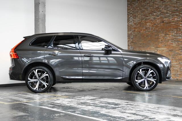 Volvo XC60 T8 Plug-in hybrid AWD Ultra Dark | 360° Parkeercamera | Stoelverwarming | 21'' Lichtmetalen velgen | Luchtvering | Electrische Wegklapbare Trekhaak | Harman Kardon Premium Audio | Google Infotainment | Longe Range