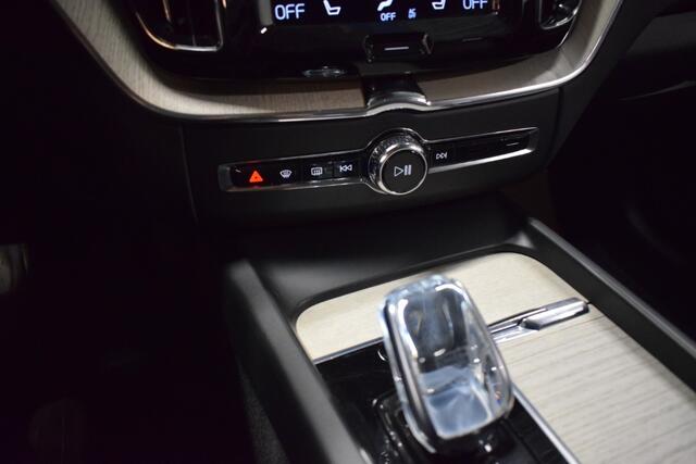 Volvo XC60 2.0 B5 250pk AUT8 Inscription Trekhaak 2300kg/ Massage stoelen/ stoel verw. Koeling/ Camera/ Adapt. Cruise