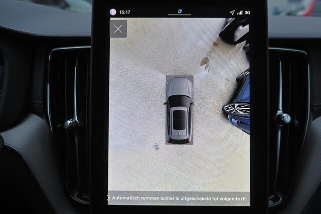 Volvo XC60 T6 Recharge AWD Ultra Black Edition - Panorama/schuifdak - IntelliSafe Assist & Surround - 360º Camera - Harman/Kardon audio - Adaptieve LED koplampen - Verwarmde voorstoelen, stuur & achterbank - Parkeersensoren voor & achter - Elektr. bedienb. voorstoel