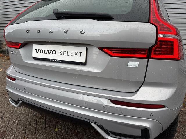 Volvo XC60 T6 Plug-in hybrid AWD Plus Dark / 360 camera / all season banden / Panoramadak / semi-elektrische trekhaak /
