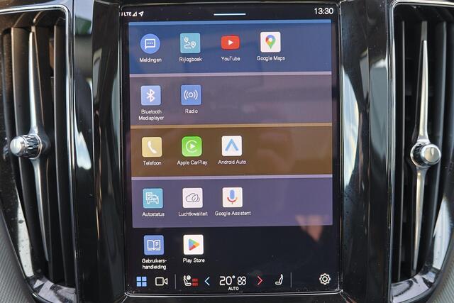 Volvo XC60 T6 Recharge AWD Plus Dark - Panorama/schuifdak - IntelliSafe Assist & Surround - 360º Camera - Harman/Kardon audio - Adaptieve LED koplampen - Verwarmde voorstoelen, stuur & achterbank - Parkeersensoren voor & achter - Elektr. bedienb. voorstoelen met geh