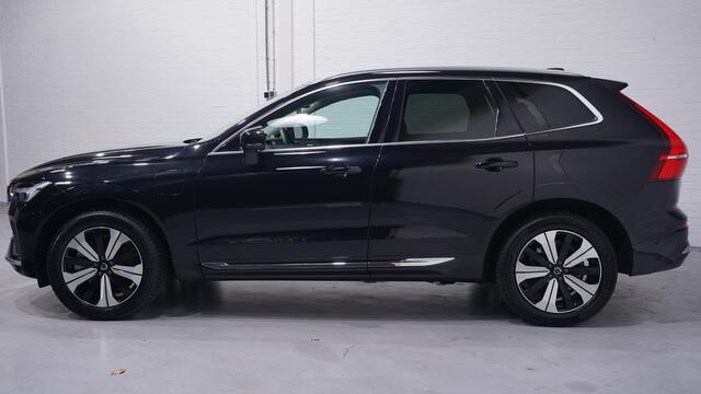 Volvo XC60 2.0 T8 Plug-in hybrid AWD Plus Bright NAP 1e eigen. ACC ECC led verlichting bestuurderstoel electrisch met memo draadlaas telefoonladen DAB Harman-Kardon Pano-dak trekhaak PDC camera 360