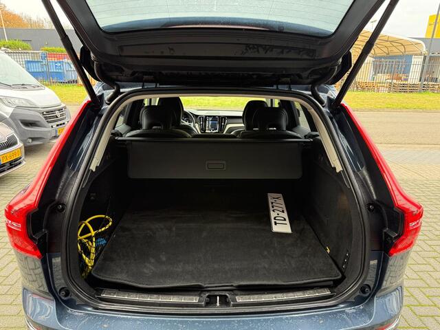 Volvo XC60 2.0 T8 Twin Engine AWD Inscription | 1E EIGENAAR | 12MND GARANTIE | LED | PANODAK | TREKHAAK | CARPLAY | STOELKOELING | NAVI | LEDER | LMV |