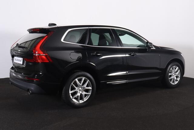 Volvo XC60 T5 AWD Inscription - IntelliSafe Surround - Parkeercamera achter - Verwarmde voorstoelen - Parkeersensoren voor & achter - Cruise control - Extra getint glas - Elektr. inklapbare trekhaak - 18' LMV