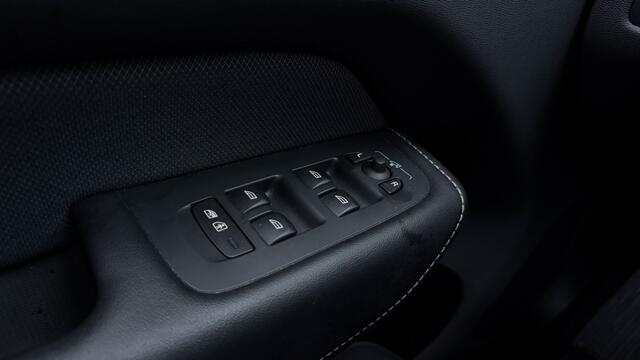 Volvo XC60 2.0 T6 AWD R-Design | Pano | Leer | Long Range