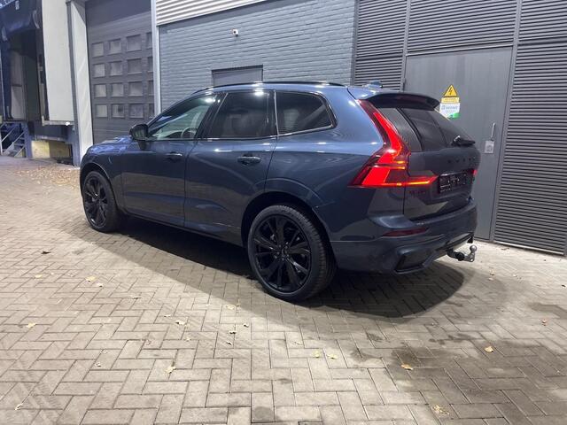 Volvo XC60 T6 Plug-in hybrid Ultra Black Edition | FACELIFT | Head-Up | Panoramadak | Trekhaak | ACC | 360° Camera