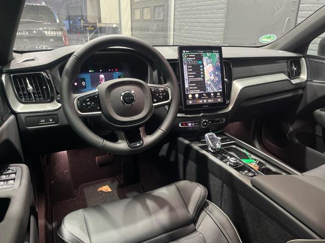 Volvo XC60 T6 Plug-in hybrid Ultra Black Edition | FACELIFT | Head-Up | Panoramadak | Trekhaak | ACC | 360° Camera