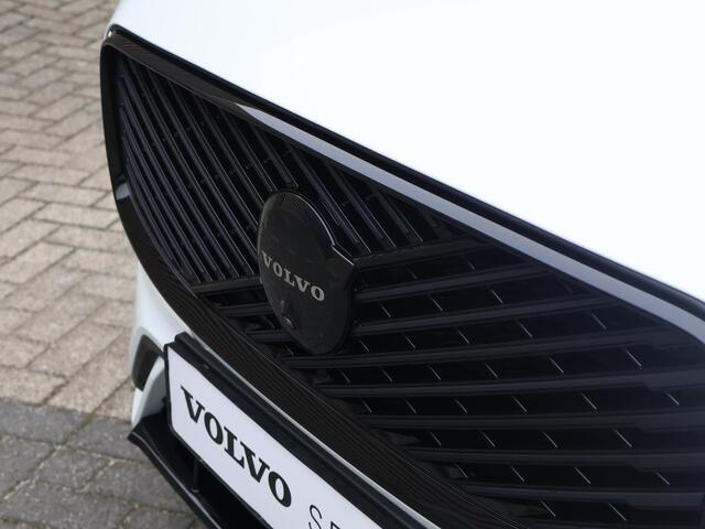 Volvo XC60 T8 Plug-in hybrid AWD Ultra Black Edition | FULL OPTION | Luchtvering | Bowers & Wilkins | Gelaagd glas