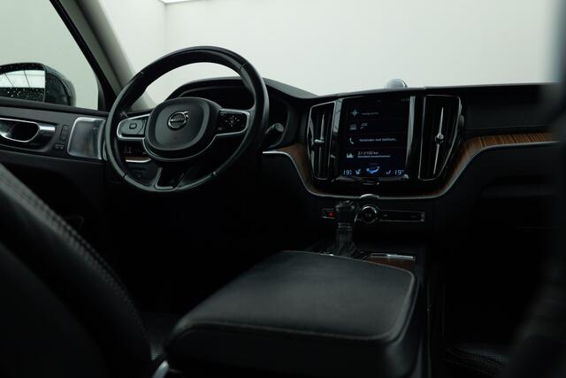 Volvo XC60 2.0 D4 AWD Inscription | Trekhaak | Pano | Head-up | Standkachel