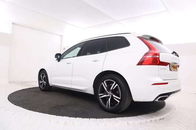 Volvo XC60 2.0 T8 Twin Engine AWD R-Design Luchtvering, Stoelverwarming, Panorama, Apple Carplay,