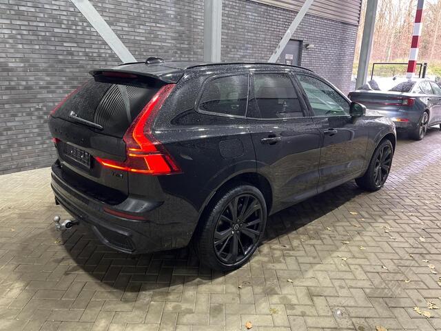 Volvo XC60 T6 Plug-in hybrid Plus Black Edition | FACELIFT | Trekhaak | 360° Camera | Head-Up | Panoramadak | 21 Inch