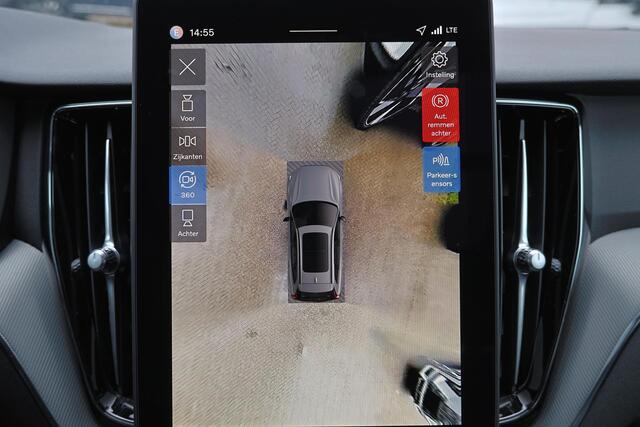 Volvo XC60 T6 Recharge AWD Plus Black Edition - Panorama/schuifdak - IntelliSafe Assist & Surround - 360º Camera - Harman/Kardon audio - Adaptieve LED koplampen - Verwarmde voorstoelen, stuur & achterbank - Parkeersensoren voor & achter - Elektr. bedienb. voorstoele