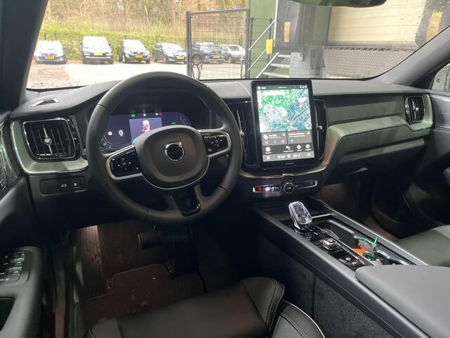 Volvo XC60 T6 Plug-in hybrid Plus Black Edition | FACELIFT | MY2026! | Luchtvering | Head-Up | 360° Camera | ACC