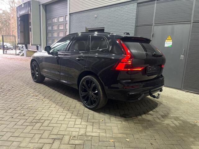 Volvo XC60 T6 Plug-in hybrid Plus Black Edition | FACELIFT | 360° Camera | Trekhaak | Panoramadak | ACC | Stoel+Stuurverwarming | 21 Inch