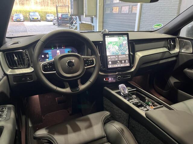 Volvo XC60 T6 Plug-in hybrid Ultra Black Edition | FACELIFT | Bowers&Wilkins | Luchtvering | Massage | 22 Inch | Head-Up