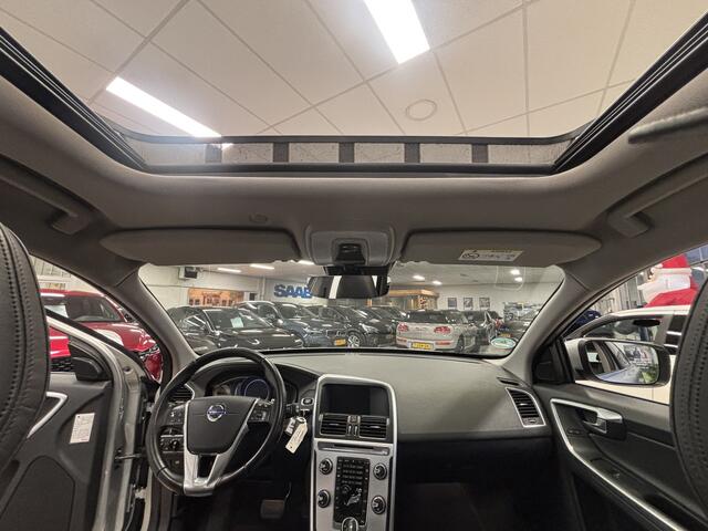 Volvo XC60 2.0 T5 FWD Ocean Race - NIEUWE APK + NIEUWE DISTRIBUTIE