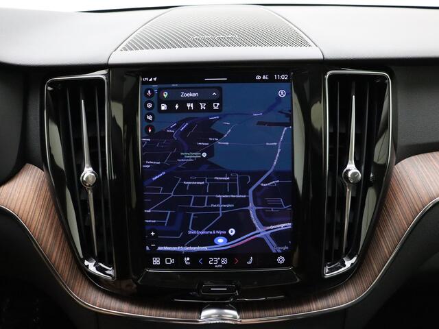 Volvo XC60 T8 455pk AWD Plus Bright / Luchtvering / Stoelventilatie / Harman en Kardon audio / Rondomzicht camera / Panorama dak /