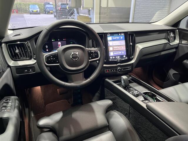 Volvo XC60 T6 Plug-in hybrid Plus Dark | ACC | Trekhaak | Panoramadak | harman/kardon | 360° Camera