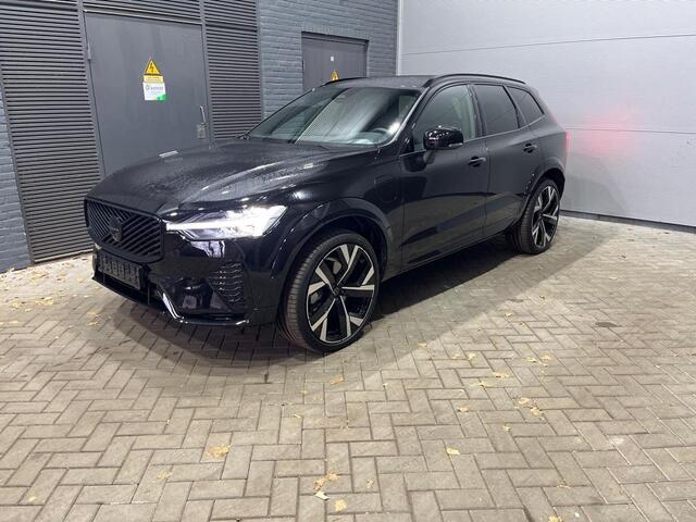 Volvo XC60 T8 Plug-in hybrid Ultra Black Edition | FACELIFT | 22 Inch | Luchtvering | Head-Up | 360° Camera | ACC