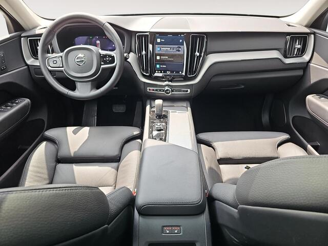 Volvo XC60 2.0 T6 Plug-in hybrid AWD Plus Dark | Trekhaak | 360 graden camera | Stoelverwarming | Panoramadak |