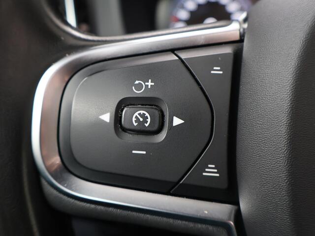 Volvo XC60 2.0 Recharge T6 AWD R-Design | SoH 100% |