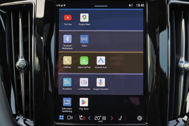 Volvo XC60 T6 Recharge AWD Plus Black Edition - Panorama/schuifdak - IntelliSafe Assist & Surround - Adaptieve LED koplampen - Parkeercamera achter - Verwarmde voorstoelen, stuur & achterbank - Parkeersensoren voor & achter - Elektr. bedienb. voorstoelen met geheuge