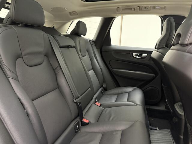 Volvo XC60 T6 Plug-in hybrid AWD Ultimate Dark / 20 '' Velgen / Head-up Display / Blis / Semi elektrisch trekhaak /