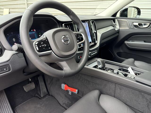 Volvo XC60 T6 Plug-in hybrid AWD Ultra Dark / Harman/Kardon / Trekhaak / Panorama dak / Rondomzichtcamera /