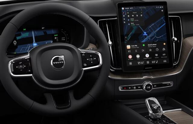 Volvo XC60 T6 350PK Automaat Plug-in hybrid AWD Plus Dark Elektrisch bedienbare voorstoelen met geheugen/ Stoelverwarming/ Stuurverwarming/ Harman Kardon audio/ 360 Camera/ BLIS