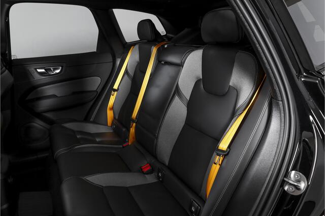 Volvo XC60 2.0 T8 Plug-in-hybrid AWD Polestar Engineered - Facelift MY26 | Elek. trekhaak | S/K-Panodak | Dig.Cockpit | Adapt.Cruise | Harman/Kardon | Stoel+-Stuurverw. | Elek. stoelen | 360 Camera | NAV + App.Connect + NAV | ECC | LM 22" | 9218