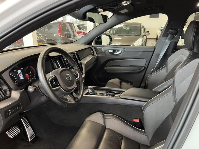 Volvo XC60 2.0 Recharge T8 AWD Inscription 2100 kg trekkracht! Harman Kardon, PLUGIN, 407PK, Stoelgeheugen, Lederenbekleding, Elektrisch wegklapbare Trekhaak, Panorama Schuif/Kanteldak, R Design, Cruise control!