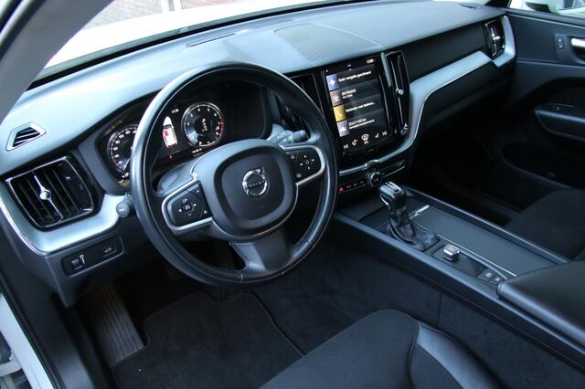 Volvo XC60 2.0 T5 | PILOT ASSIST | APPLE CARPLAY | LANE KEEPING AID | CRUIS