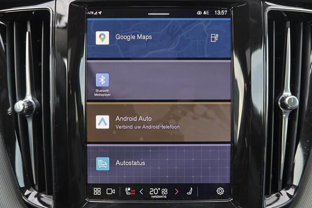 Volvo XC60 T6 Recharge AWD Plus Bright - Panorama/schuifdak - IntelliSafe Assist & Surround - 360º Camera - Harman/Kardon audio - Adaptieve LED koplampen - Verwarmde voorstoelen, stuur & achterbank - Parkeersensoren voor & achter - Elektr. bedienb. voorstoelen met g