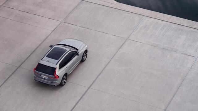 Volvo XC60 2.0 T6 Plug-in hybrid AWD Ultra Dark