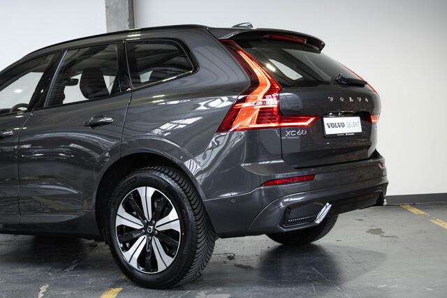 Volvo XC60 T6 Plug-in hybrid AWD Plus Dark | Trekhaak | Verwarmbare voorstoelen+stuurwiel+achterbank | Premium audio by Harman Kardon | Rondom zichtcamera | 19 inch lichtmetalen velgen | Google Infotainment |