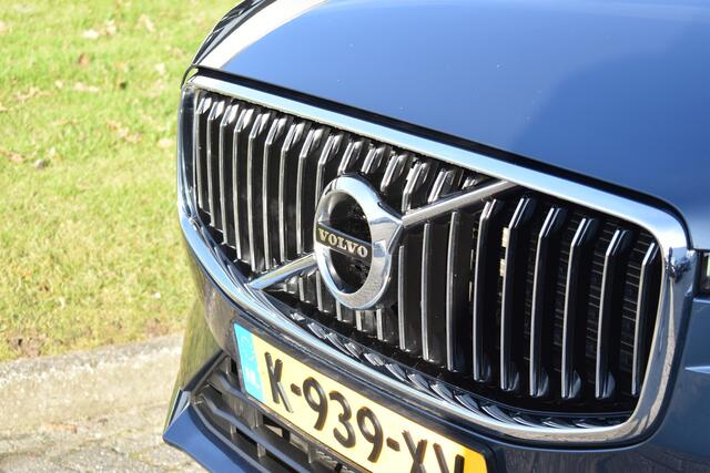 Volvo XC60 T6 340PK AWD Business Pro | Trekhaak | Luchtvering | Camera | Panodak | 19" LMV | Stoelverwarming