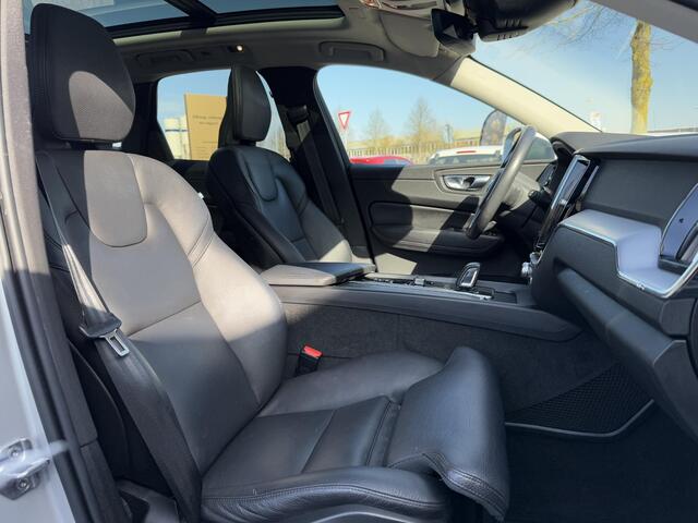 Volvo XC60 2.0 Recharge T6 AWD Inscription 1e Eigenaar,Pano,Leder,Navi,340pk,PDC,Dealer Onderhouden,N.A.P,Apk tot 11-2026